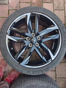 19" Toyota c-hr 2022 - 2