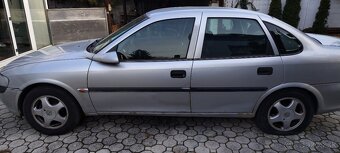 OPEL VECTRA 1.6 16V - 2