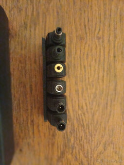 Sieťový adaptér Solight univerzálny pre notebooky/netbooky - 2