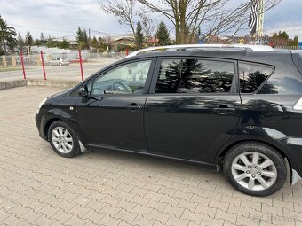 Predám Toyota Corolla verso - 2