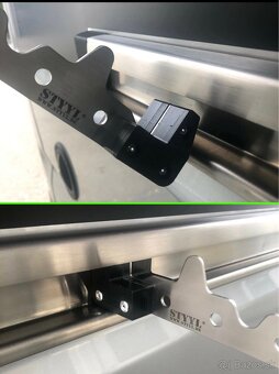 Držiak na zavesenia prádla na karavan - 2