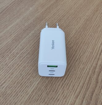 Predám nabíjačku Yenkee 65W - 2