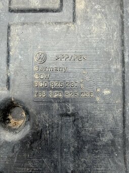 Spodný kryt motora VW Passat B6 - 2