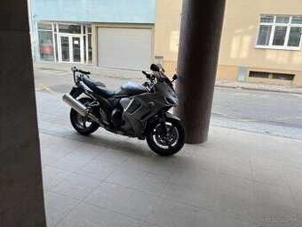 Suzuki GSX 1250 FA - Top Stav - 2