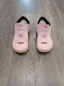Detské sandálky / crocsy NIKE - 2