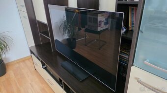 Panasonic TX-P42VT30E - 2