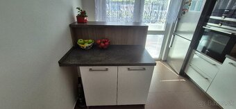 Predám barový pult s úložným priestorom - 2