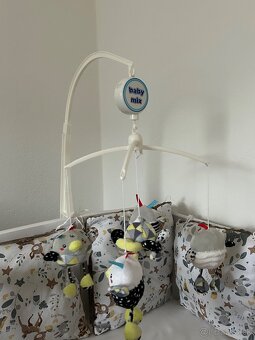 Kolotoč nad postieľku BABY MIX - sliepočky - 2