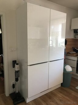 Vstavaná chladnička s mrazničkou aj so skriňou - 2