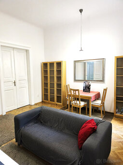 Na prenájom 2 izb.bytu orientovaný do dvora Bratislava I. - 2