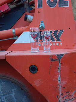 PREDAM PIVOVE POHARE CORGON - 2