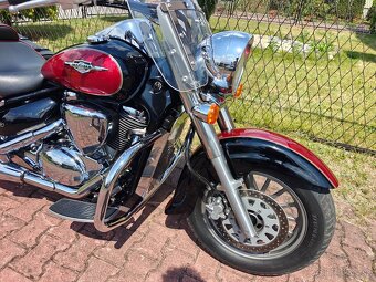 Suzuki C 800 Intruder - 2