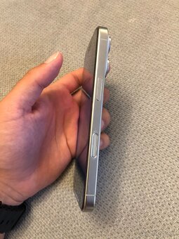 Apple iPhone 16pro 256GB - 2