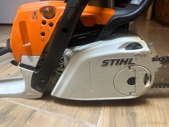 Motorová píla stihl MS251C - 2