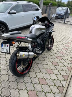 Yamaha R6 - 2