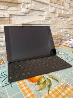iPad 2021 (9. gen)10,2” + klavesnica original - 2