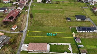 Na predaj stavebný pozemok 800 m² – Komárov - 2