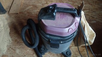 Vysávač Einhell - 2