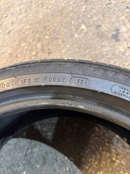 245/40 r19 - 2