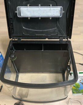Predám akvárium Invital Easytank led 50L - 2