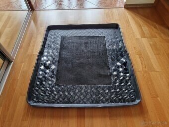 VW Passat B8 kombi - vanicka do kufra - 2