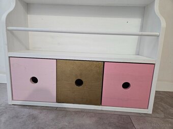 Polička na knihy - 2