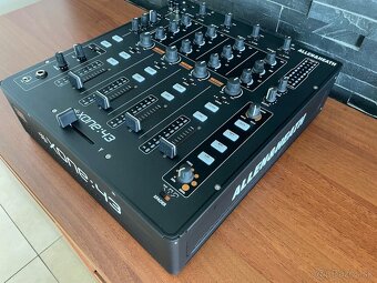 Allen & Heath - 2