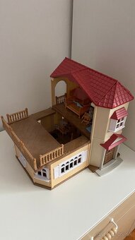 Domcek s prislusenstvom - 2