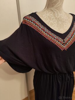 Tmavomodré padavé letné šaty - 2