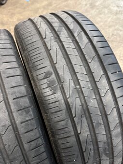 235/45R18 - 2