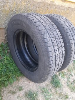 Predam pneumatiky 2ks 235/65r16c - 2