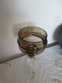 zdobený sklenený slávnostný pohár - 2