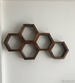 Hexagonová polica - 2