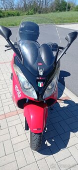 Maxi scooter Aprilia Atlantic 125 - 2
