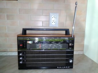 Staré vintage rádio SELENA - 2