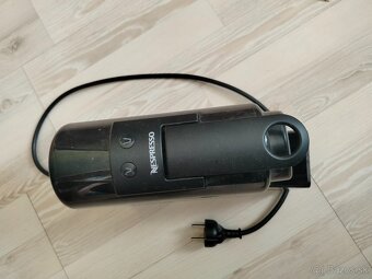 Kávovar Nespresso - 2