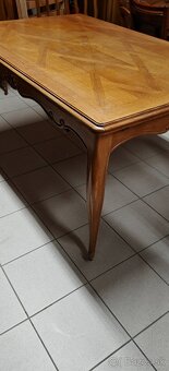 Jedálenský stôl - 2