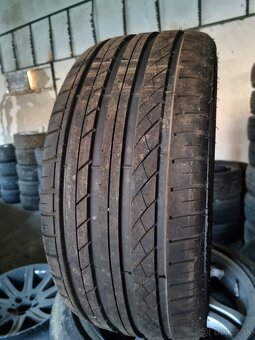 Predam letne pneu 245/35 R19 - 2