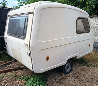 Predám karavan Niewiadow 126p - 2