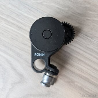 DJI Ronin ostriaci motor - 2