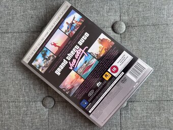 Grand Theft Auto Vice City - 2