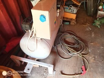 Vzduchový kompresor " Orlík " v dobrom stave. - 2