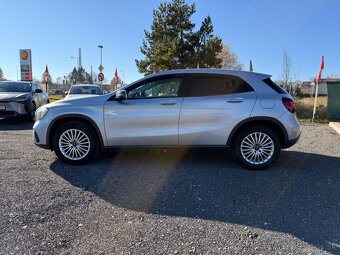 Mercedes-Benz GLA 200 d 4MATIC A/T, rv 2017, odpočet DPH - 2