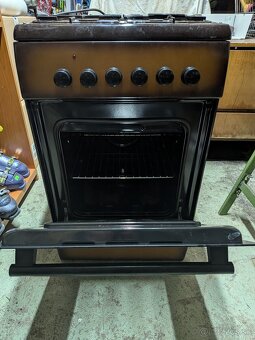 Elektrická rúra s plynovým sporákom - 2