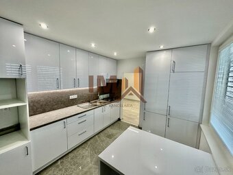 NOVINKA 2025 l PREDAJ VEĽKÝ 3i BYT PO ČERSTVEJ REKONŠTRUKCII - 2