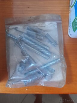 Predám súčiastky - 2