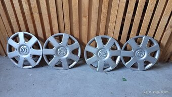 Puklice Mazda R15 - 2