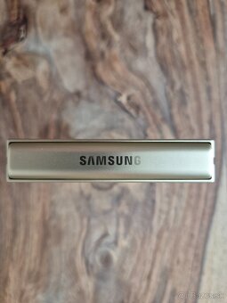 Galaxy z flip 6 - 2