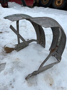 Predam blatníky na zetor - 2