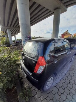 Hyundai i10 1,1 49kw benzín - 2
